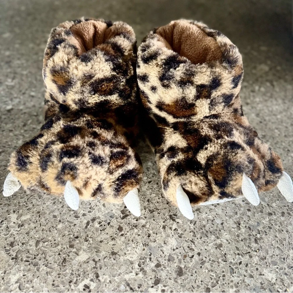 Lazy One Leopard Kid Slippers - Size Small (9C-11C) 🐾👣
